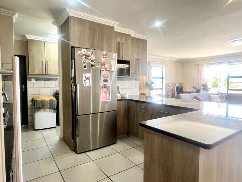 3 Bedroom Property for Sale in Reebok Western Cape